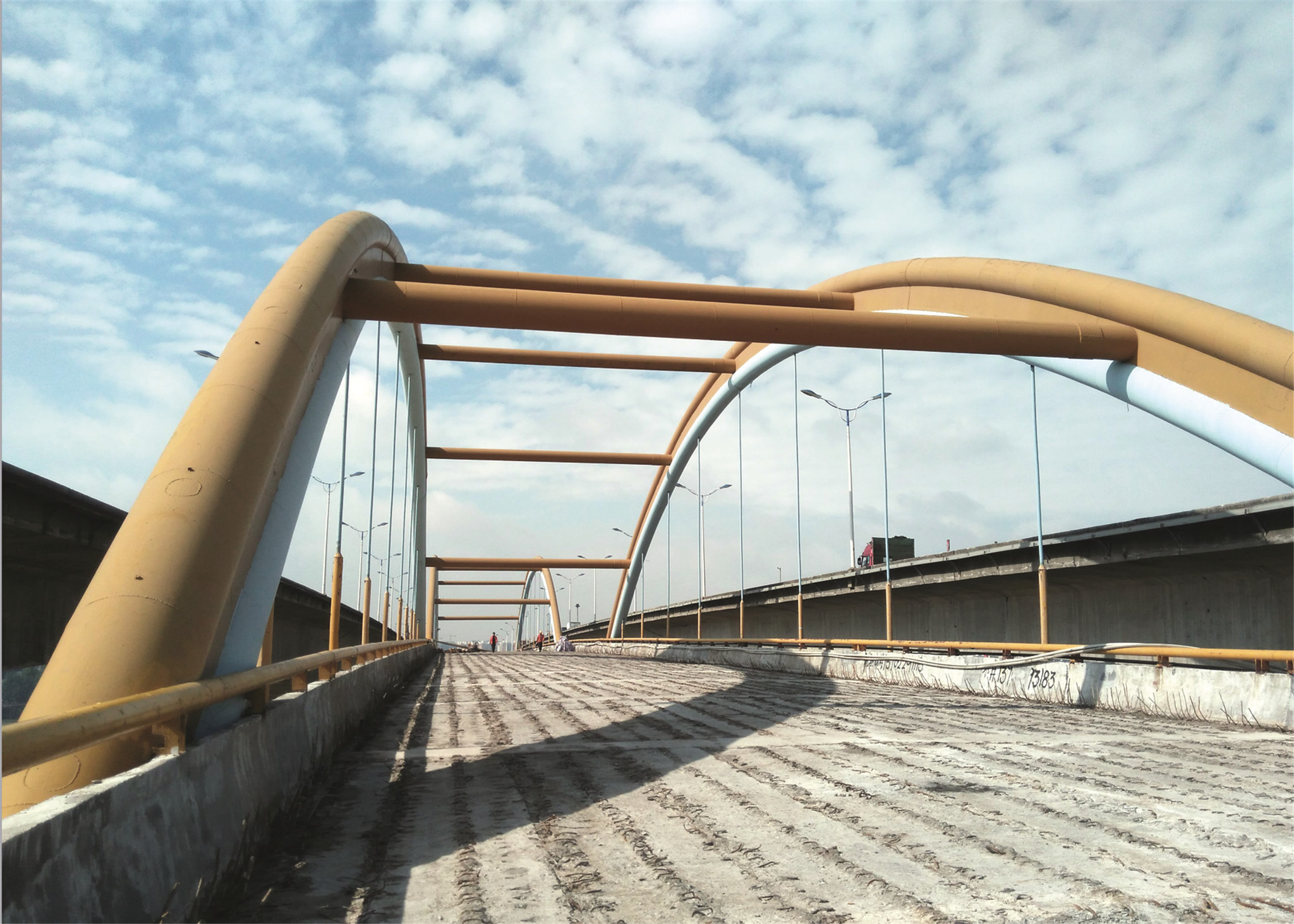 高明大桥 - 桥面铺装施工(图1)